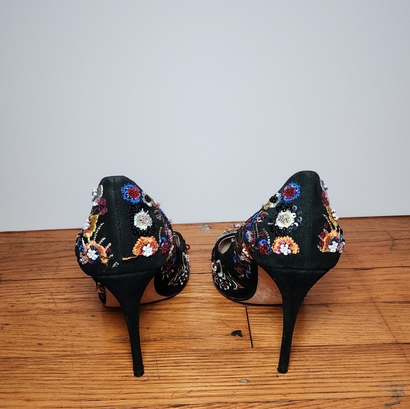 5/$100 SALE -  Vintage Embroidered Floral Nicole Miller Beaded Suede Stilettos - Picture 5 of 12